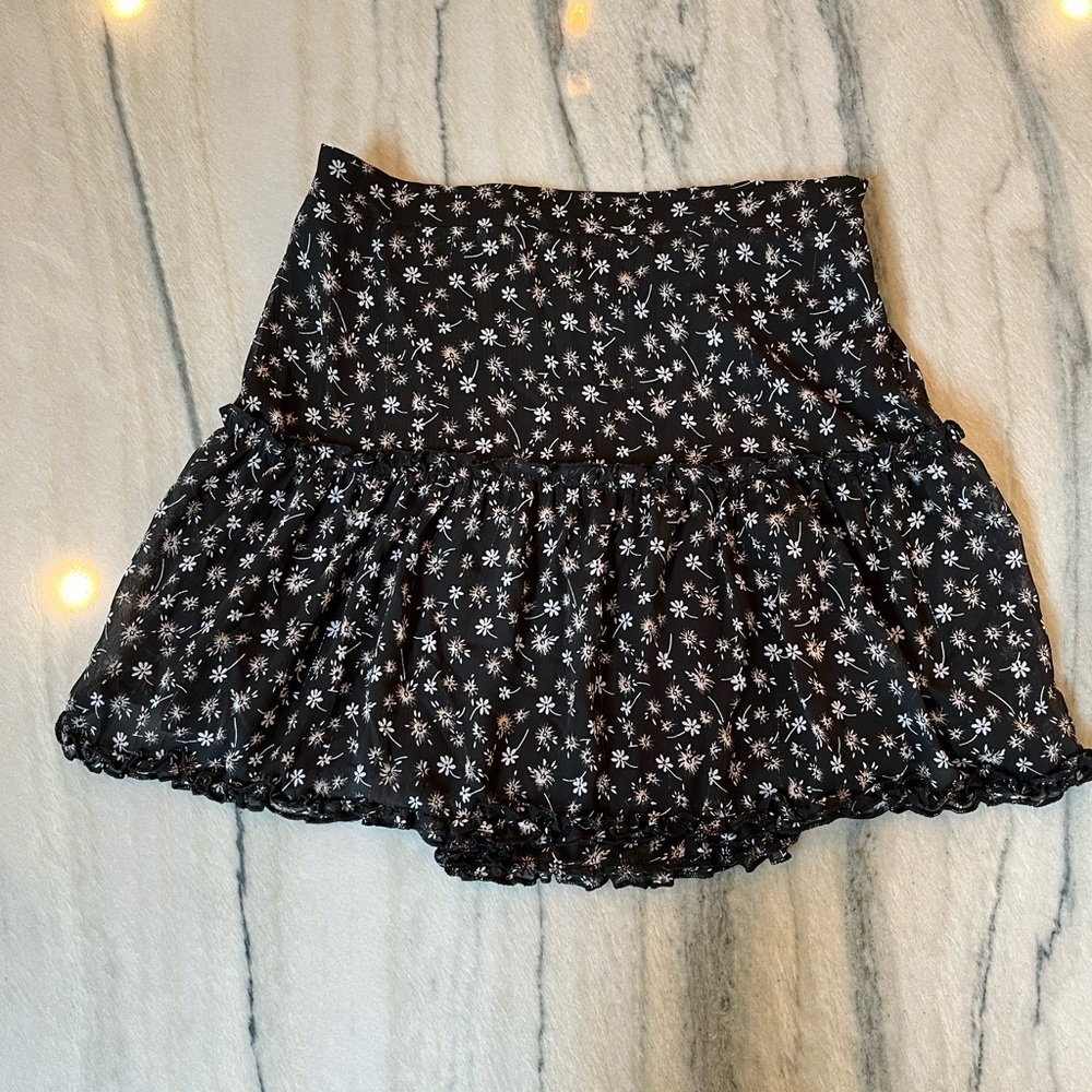 Lulu’s Tiered Mini Skirt